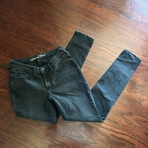 Universal Thread Curvy Skinny Black Jeans 4 SHORT